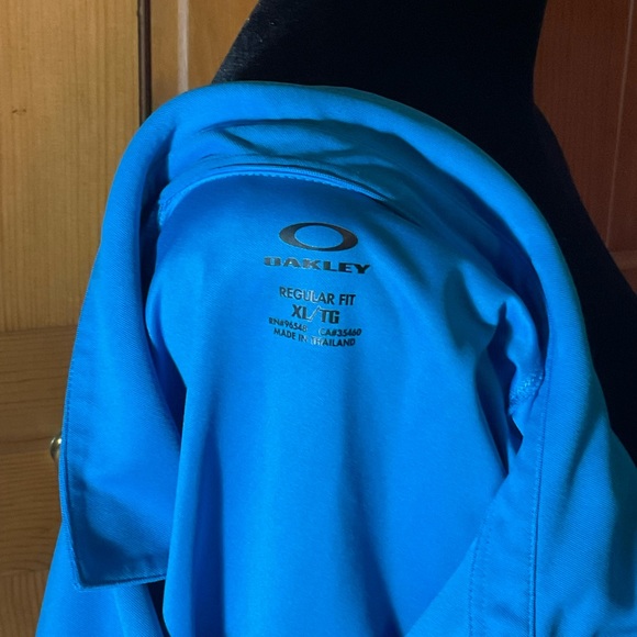 Men’s Oakley pullover. Sz XL. EUC PGA Tour vibrant blue - Picture 5 of 7